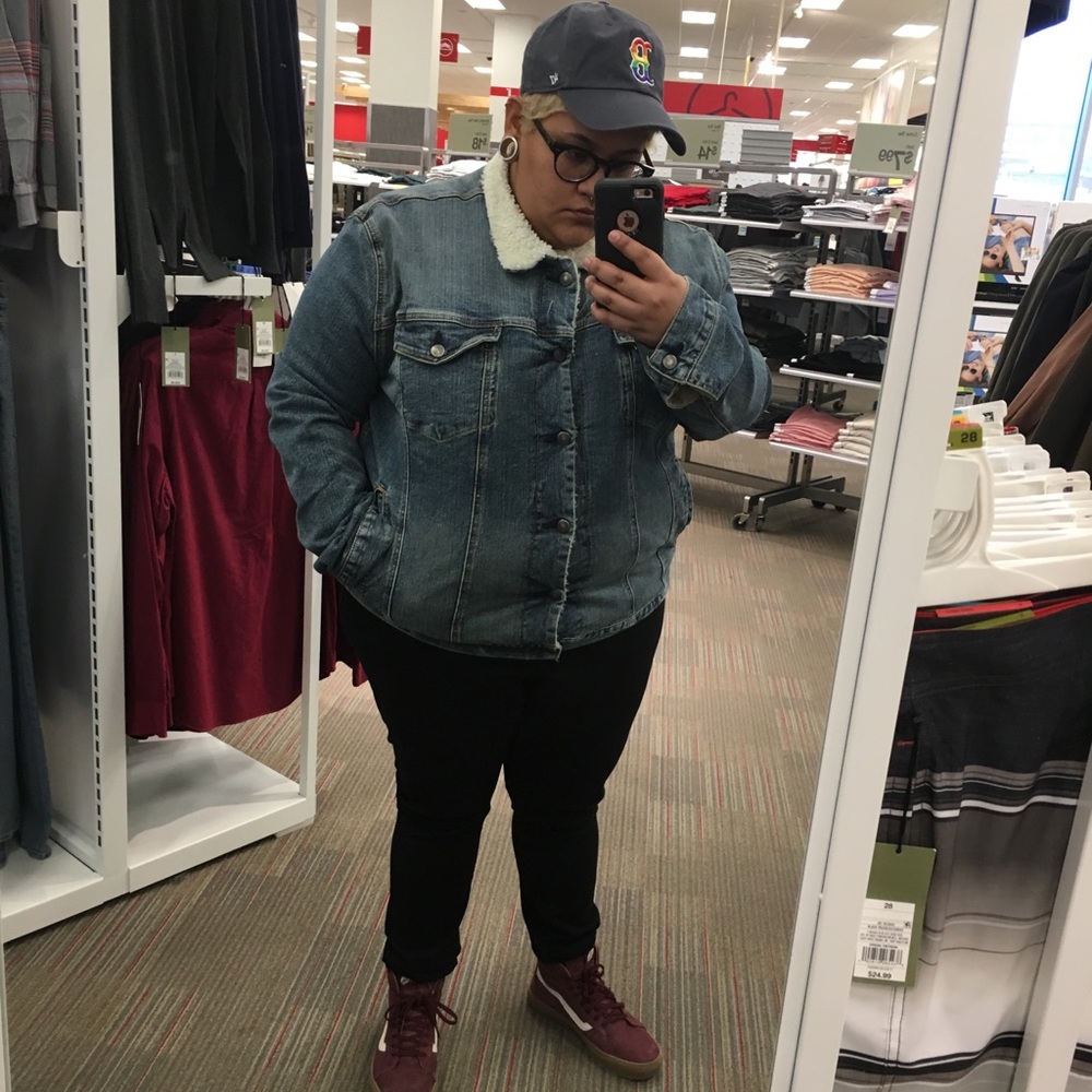 Meet your Posher, Thalia